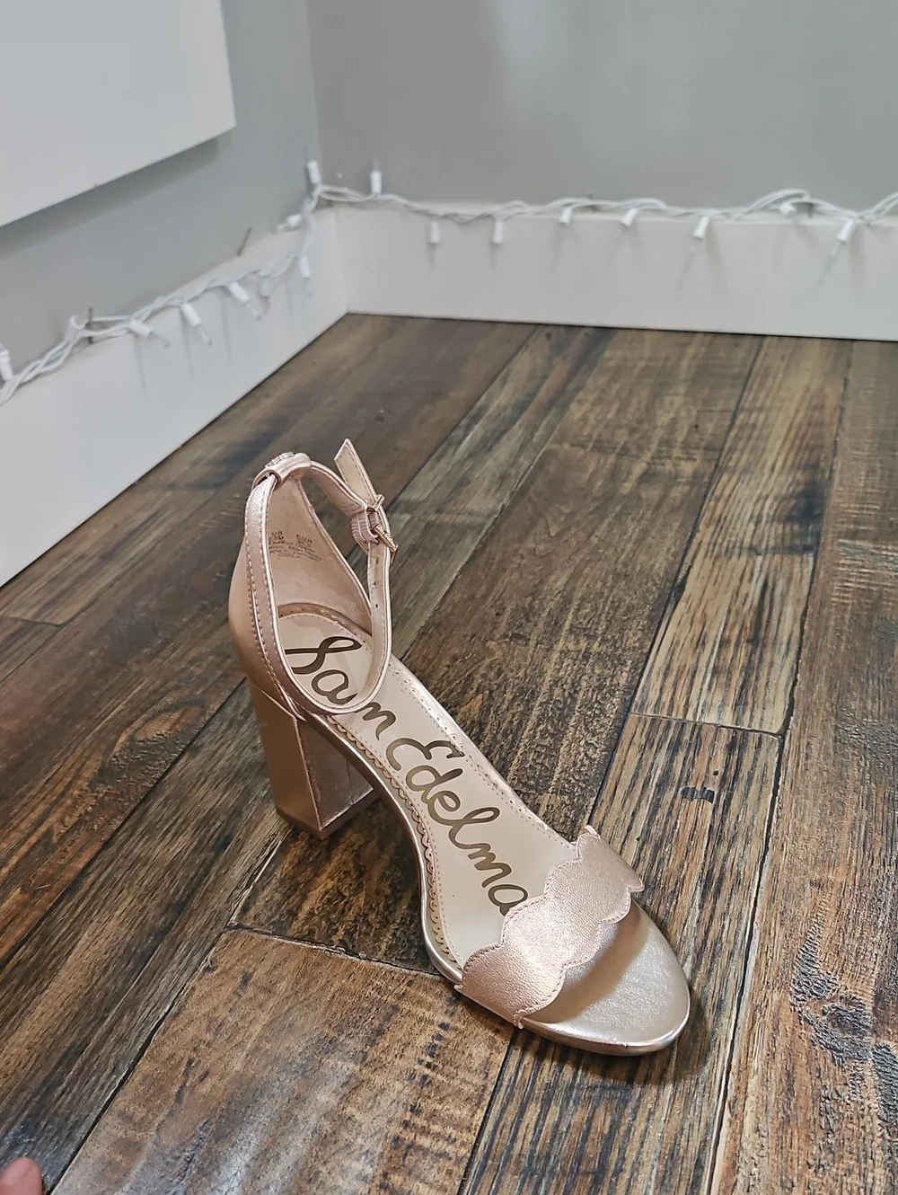 Sam Edelman Rose Gold Scalloped Block Heel Sandals & Free Kate Spade Purse